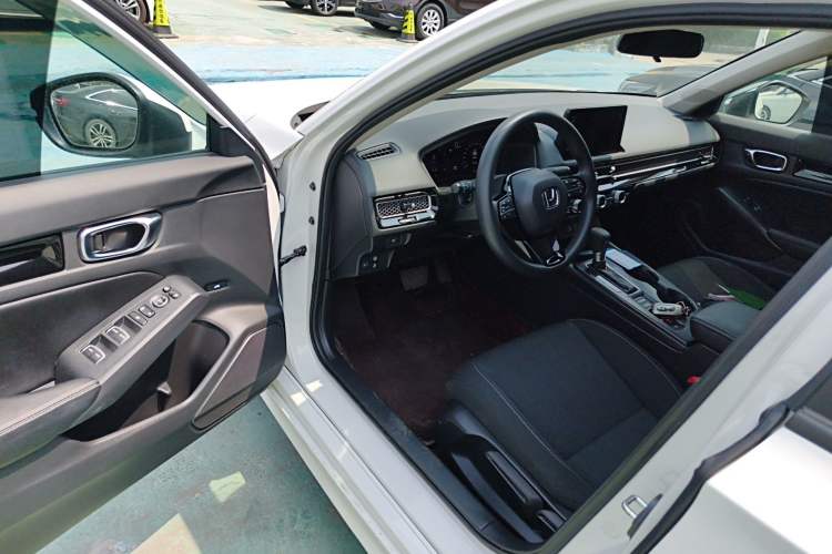 Used Honda Civic 2022 240TURBO CVT Dynamic Edition
