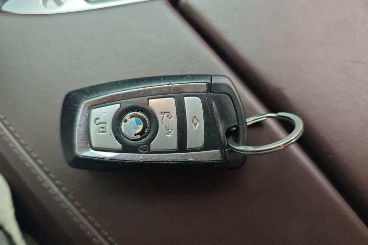 Used BMW 5 Series 2014 525Li Luxury Design Package
