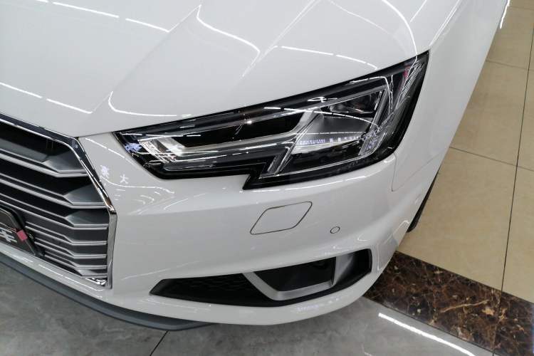 Used Audi A4L 2019 40 TFSI Fashion Edition China VI Emission Standard