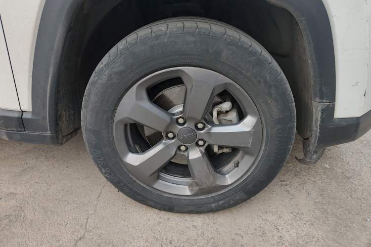 Used Jeep Compass 2017 200T Manual Enjoy Edition