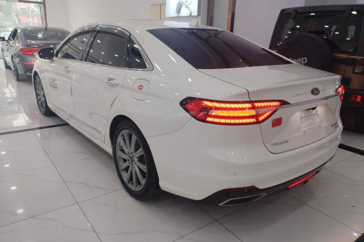 Used Ford Taurus 2019 EcoBoost 245 Premium Edition