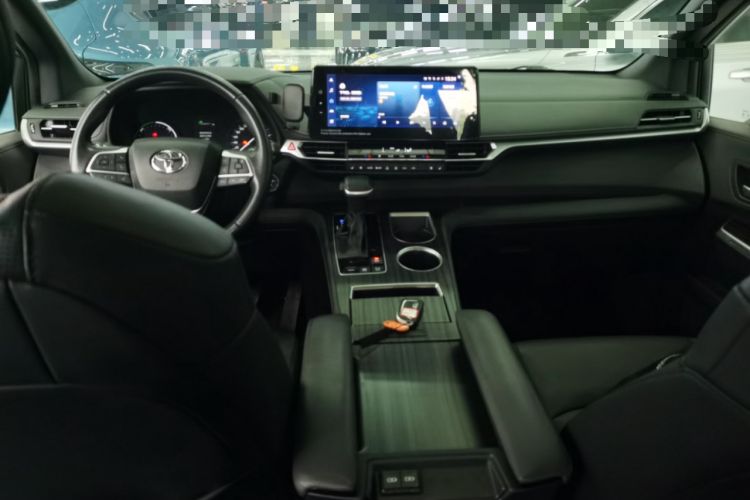 Used Toyota SIENNA 2023 2.5L Hybrid Comfort Edition
