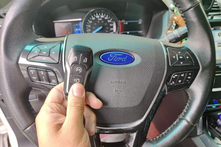 Used Ford Explorer 2017 2.3T Elite Edition Vehicle Key