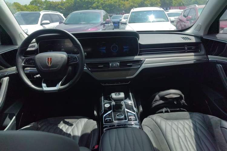 Used Hongqi HS5 2022 Revised Version 2.0T Smart Connect Flagship Edition Center Console