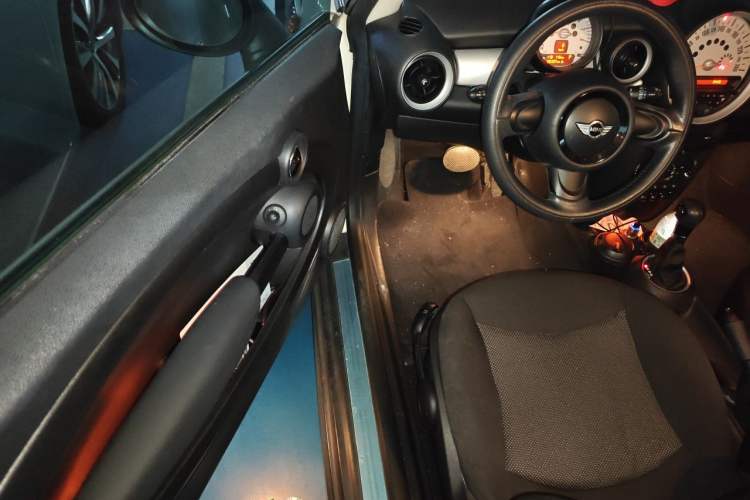 Used MINI 2011 1.6L ONE