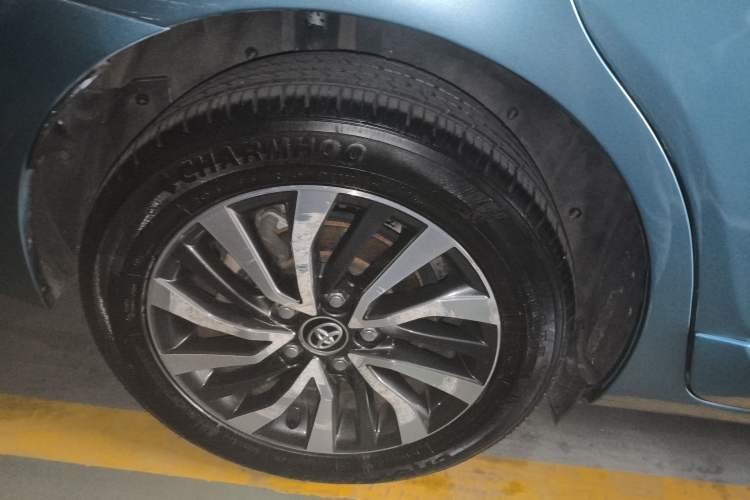 Used Toyota Corolla 2018 Dual-Engine 1.8L E-CVT Smart Edition