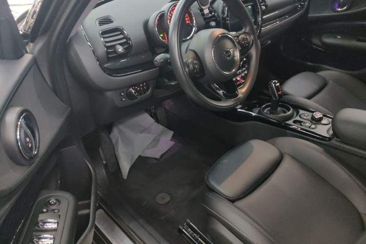 Used MINI Clubman 2019 1.5T COOPER
