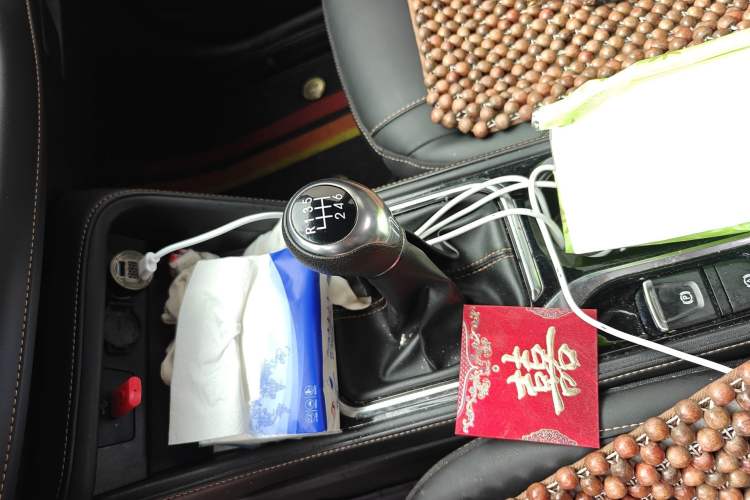 Used JAC Group X4 2020 1.5T Manual Elite Edition Gear Lever