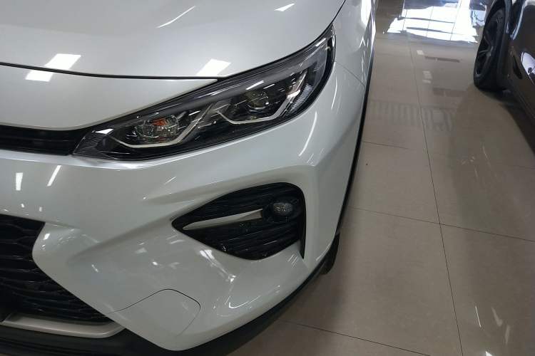 Used Toyota Wildlander 2023 2.0L CVT Two-Wheel Drive Luxury PLUS Edition Left Front Headlight