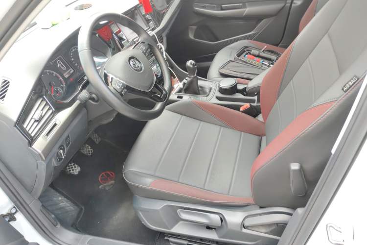 Used Volkswagen Bora 2020 1.5L Manual Comfort Version
