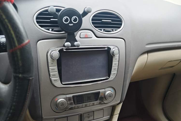 Used Ford Focus 2013 Sedan Classic 1.8L Manual Fashion Edition