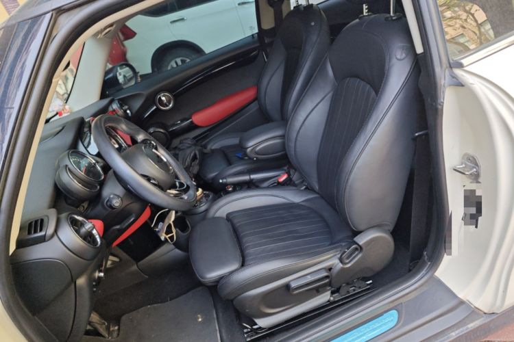 Used MINI 2019 2.0T COOPER S Artist Left Front Seat