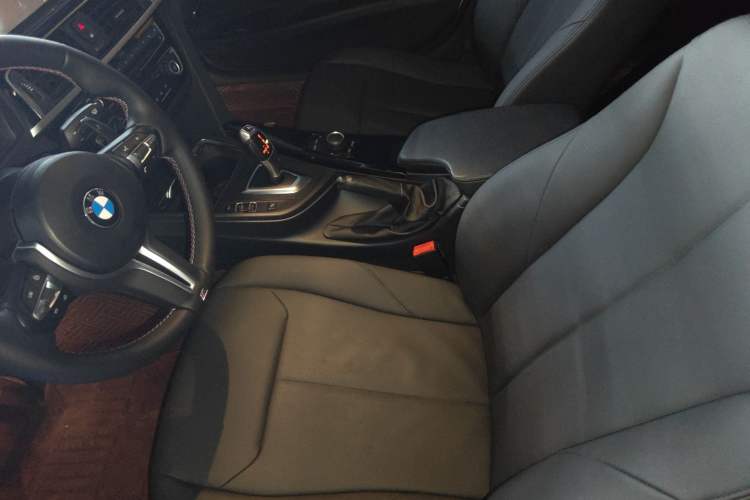 Used BMW 3 Series 2016 316Li Fashion Model
