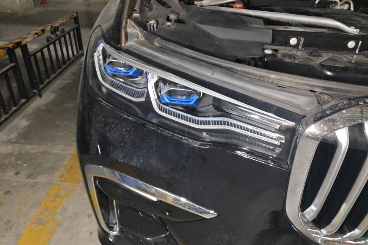 Used BMW X7 2021 xDrive40i Luxury M Sport Package
