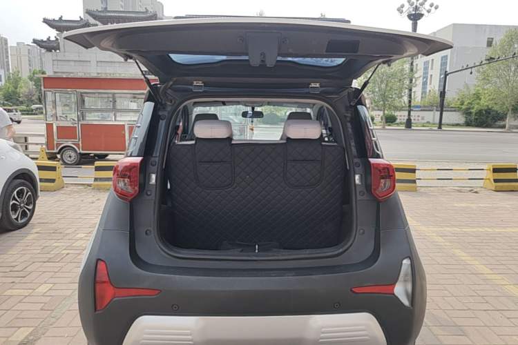 Used Chery QQ Little Ant 2021 150 000 Yuan "Ant Fan" Edition New Ant Cool Version Lithium-Ion Battery Trunk