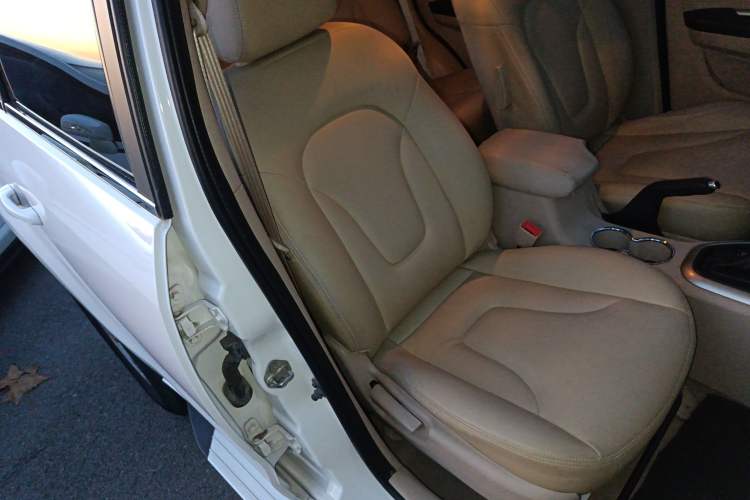 Used Haima S7 2013 2.0L Automatic ZhiShang Version