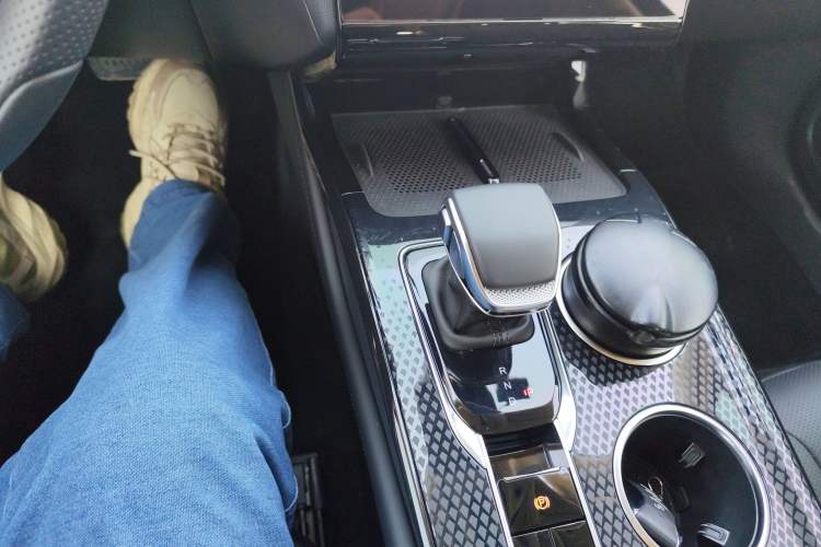 Used Hongqi HS3 PHEV 2024 PHEV 115km Jingwei Edition