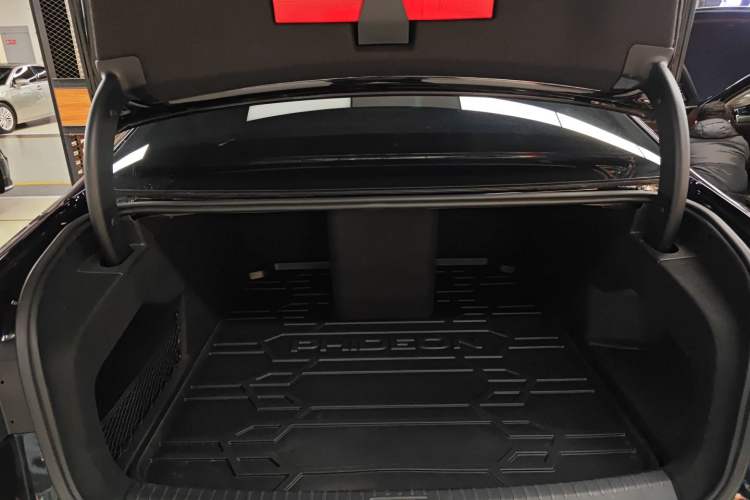 Used Volkswagen Phideon 2021 380TSI Prestige Edition Trunk