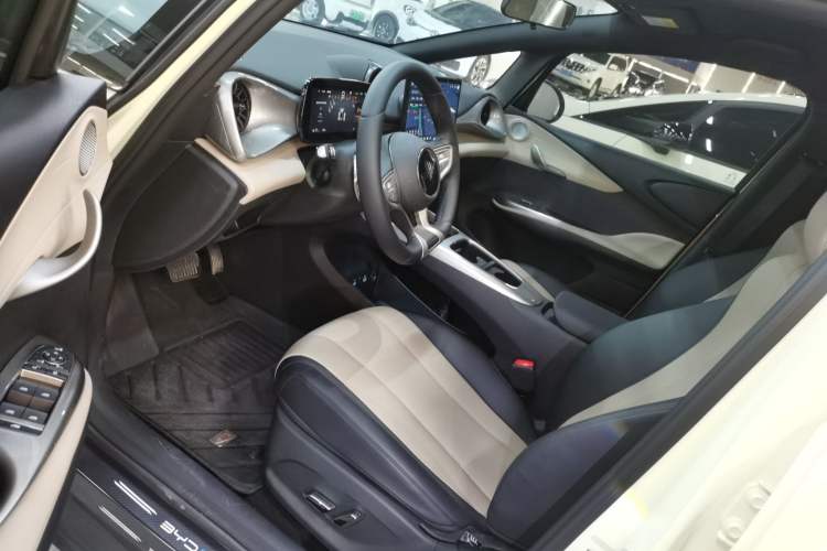 Used BYD Dolphin 2025 Smart Drive Version 420 km Freedom Edition Driver Seat