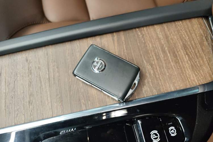 Used Volvo V90 2022 Cross Country B5 AWD Smart Range Edition
