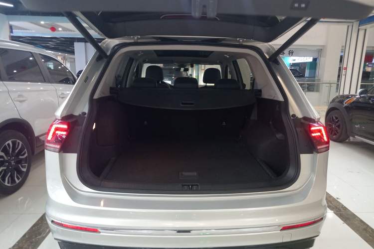 Used Volkswagen Tiguan L New Energy 2020 430 PHEV Plug-in Hybrid Flagship Edition Trunk