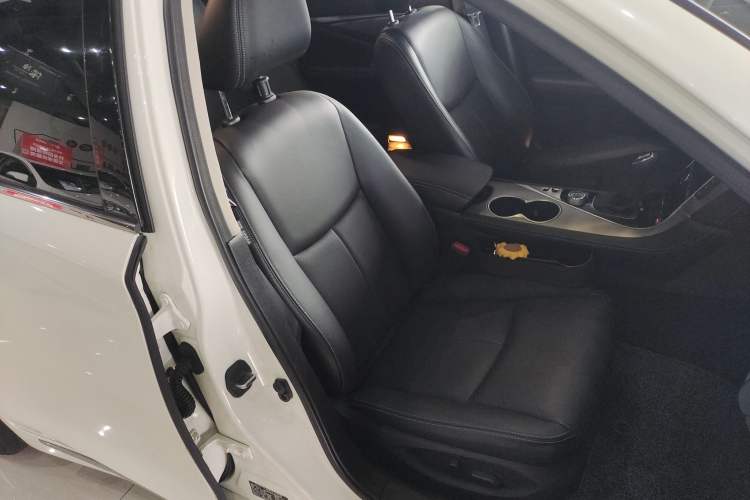 Used Infiniti Q50L 2018 2.0T Enjoyment Edition China V standard Right Front Seat
