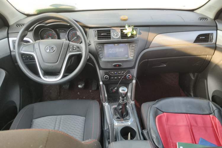 Used BAIC Senova X55 2016 1.5T manual comfort version
