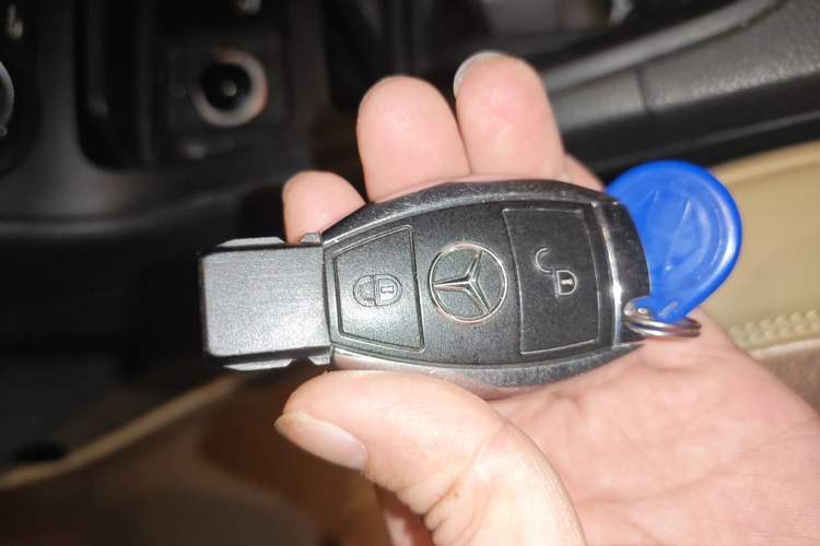 Used Mercedes-Benz B-Class 2012 B 200 Vehicle Key