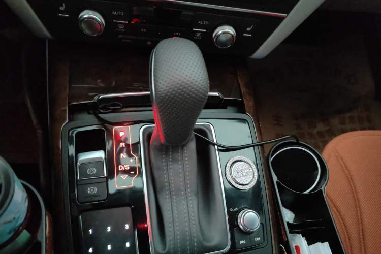 Used Audi A6L 2012 30 FSI Luxury Model
