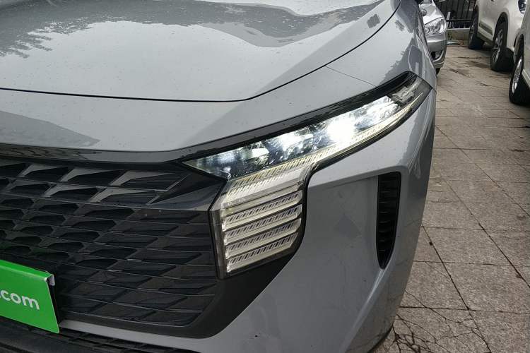 Used Venucia V 2021 260T Idol Edition