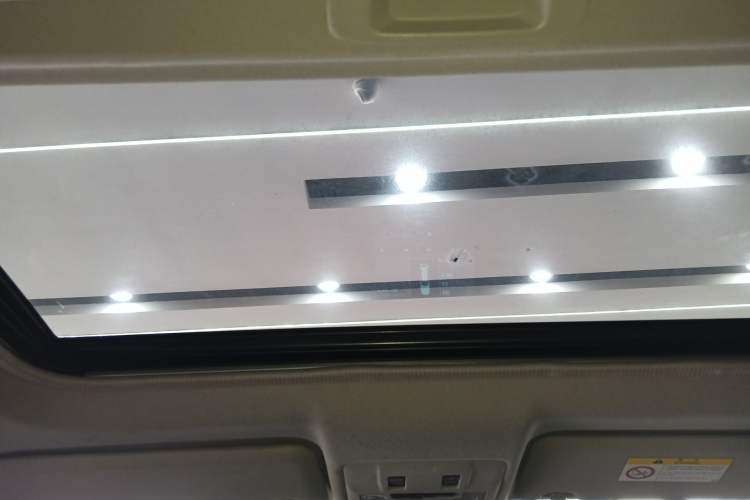 Used Toyota RAV4 2016 2.0L CVT Two-Wheel Drive Fashion Edition China V Standard Headliner