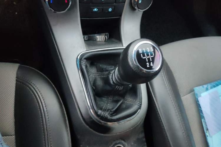 Used Chevrolet Cruze 2012 1.6L SE MT