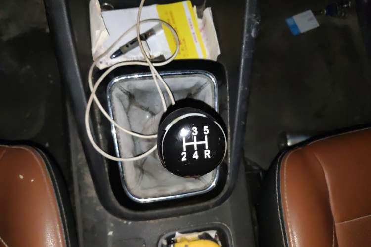 Used CHANGAN OSHAN CX70 2016 1.6L Manual Smart Connect Version