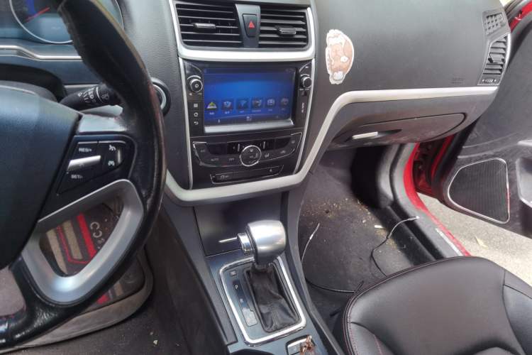 Used Geely Auto Emgrand 2015 Sedan 1.3T CVT Upward Edition Audio And AC Panel