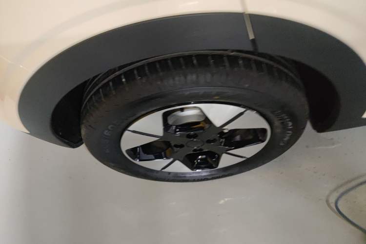 Used Geely Galaxy Geome 2025 UP 410km Exploration Edition Right Rear Wheel Hub