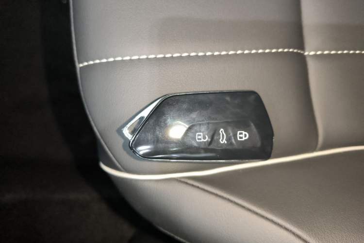 Used Volkswagen ID.4 X 2025 Smart Version Pure & Intelligent Enjoyment Edition