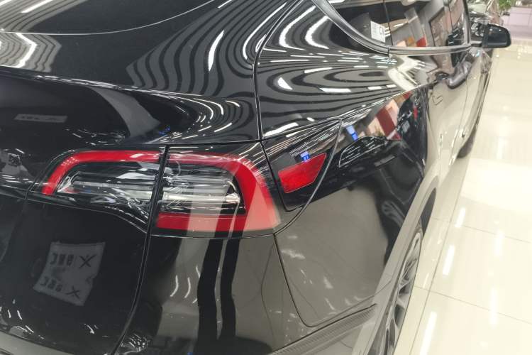 Used Tesla Model Y 2021 Long-Range All-Wheel-Drive Version 3D7