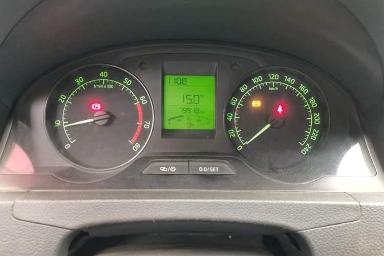 Used Skoda Rapid 2015 1.6L Manual Le Xuan Model