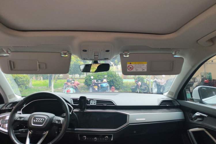 Used Audi Q3 2019 35 TFSI Advanced Dynamic Edition
