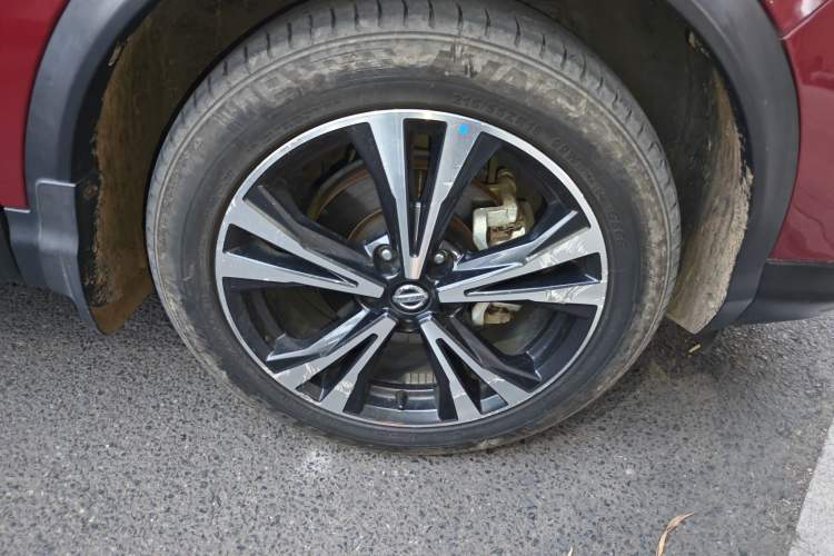 Used Nissan Qashqai 2021 2.0L CVT Luxury Edition Right Front Wheel Hub