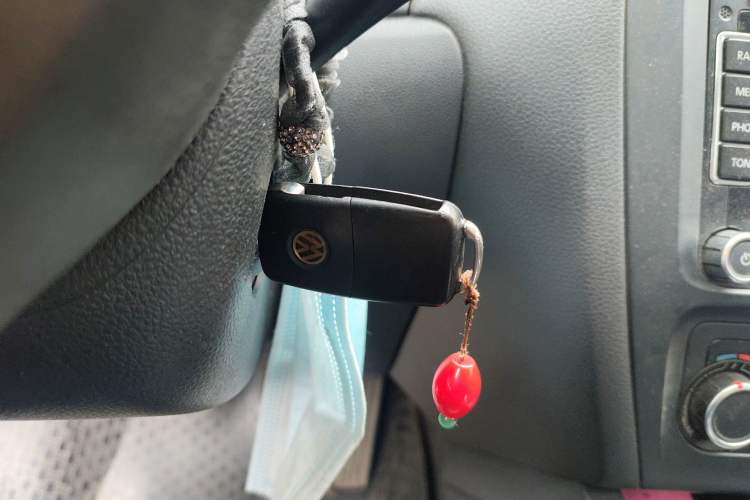 Used Volkswagen Sagitar 2012 1.6L Manual Comfort Model Vehicle Key