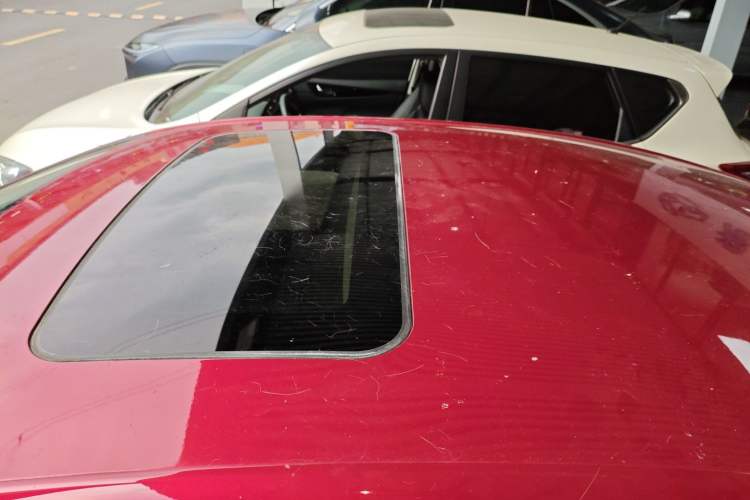 Used Chevrolet Cruze 2017 1.5L Automatic Pioneer Sunroof Edition Roof