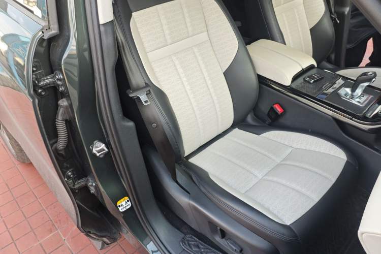 Used Land Rover Range Rover Evoque 2021 Range Rover Velar L 249PS R-Dynamic First Edition
