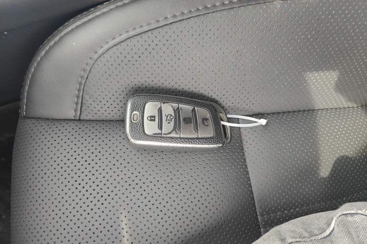 Used CHANGAN CS95 2021 2.0T Two-Wheel Drive Luxury Version