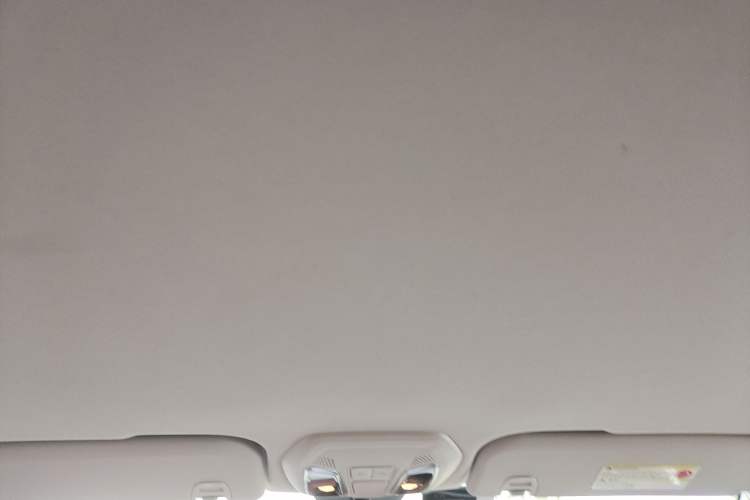 Used SAIC MAXUS D60 2019 1.5T Automatic Smart Enjoyment Version 6 Seats