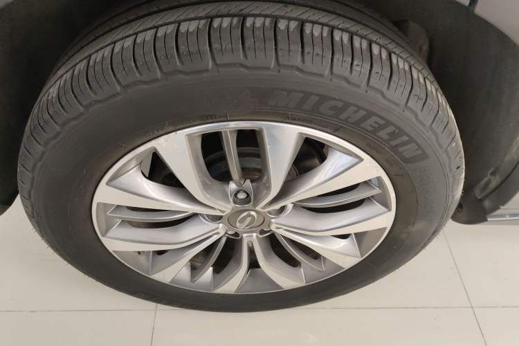 Used GAC Trumpchi GS8 2017 320T Two-Wheel Drive Luxury Smart Connectivity Version (7 Seats)