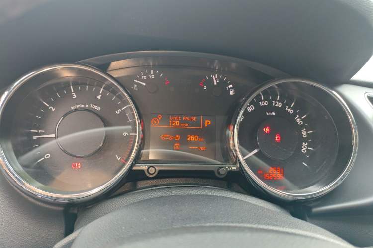 Used Peugeot 3008 2013 1.6THP Automatic Prestige Edition Instrument Cluster