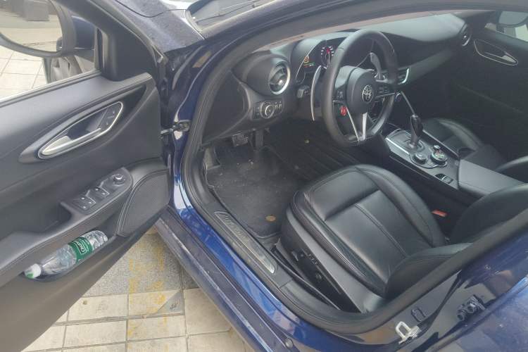Used Alfa Romeo Giulia 2017 2.0T 280HP Luxury Edition