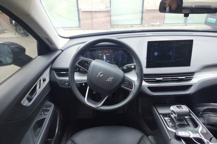 Used Hongqi E-QM5 2024 610 km PLUS