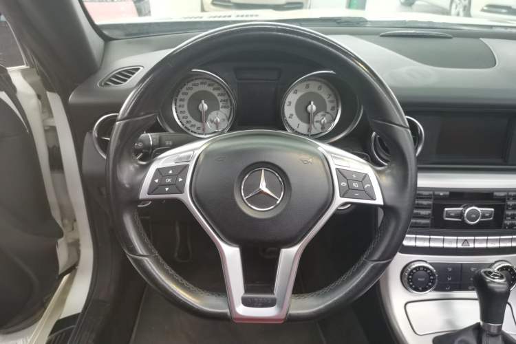 Used Mercedes-Benz SLK-Class 2011 SLK 200 Fashion Model
